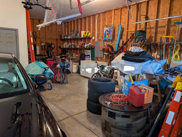 Builiding view sixty two for 1040 Robinhood, Muskegon, MI. 49445