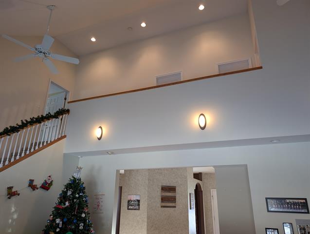 Builiding view ten for 1040 Robinhood, Muskegon, MI. 49445