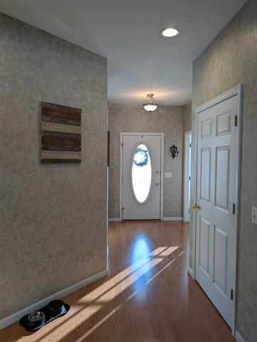 Builiding view three for 1040 Robinhood, Muskegon, MI. 49445