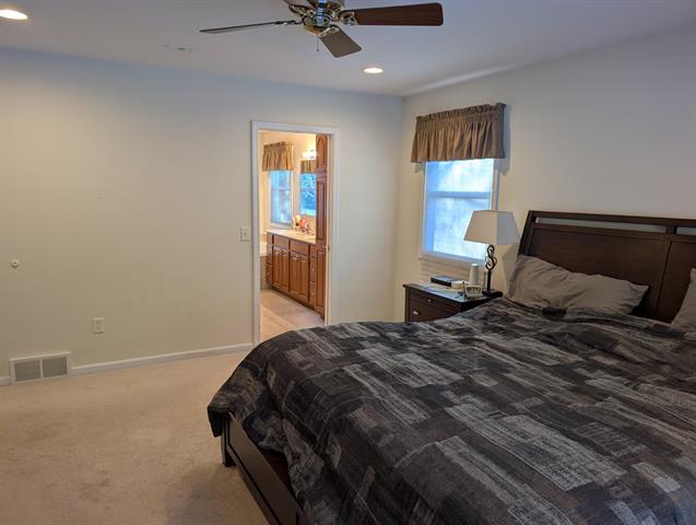 Builiding view twenty seven for 1040 Robinhood, Muskegon, MI. 49445