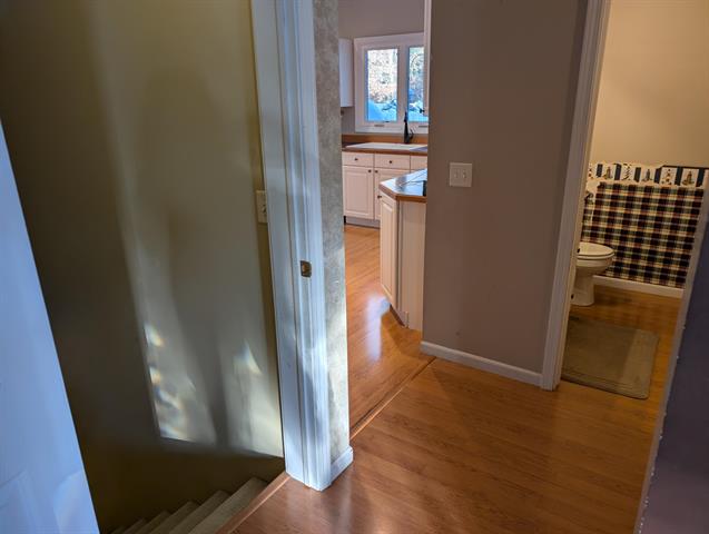 Builiding view twenty two for 1040 Robinhood, Muskegon, MI. 49445