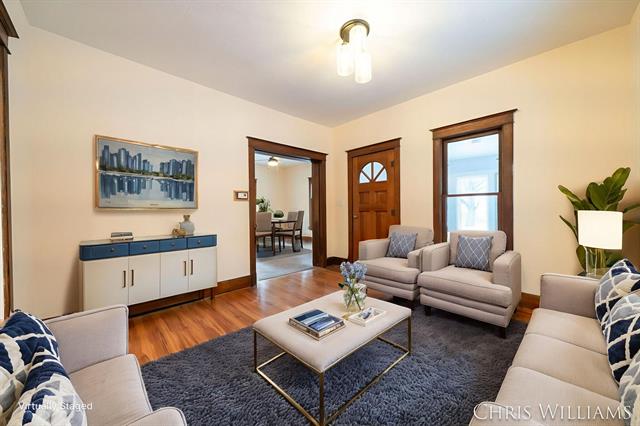 Builiding view one for 402 Clinton, Hastings, MI. 49058