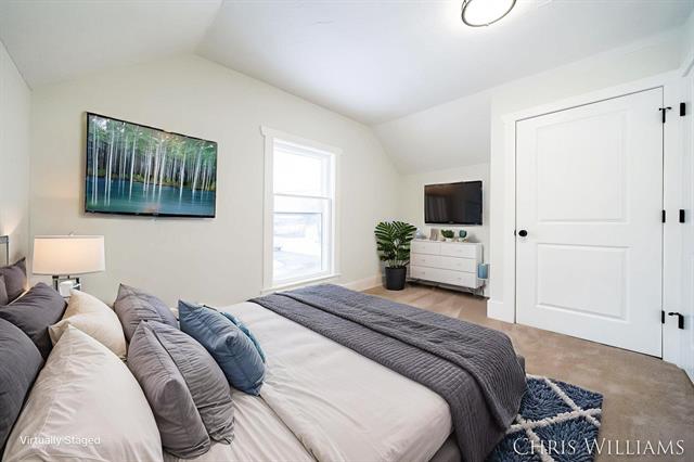 Builiding view thirty one for 402 Clinton, Hastings, MI. 49058