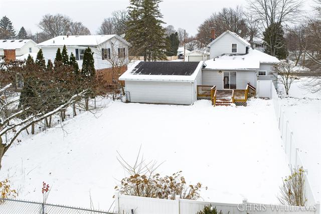 Builiding view thirty seven for 402 Clinton, Hastings, MI. 49058