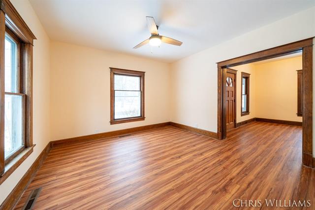 Builiding view twenty one for 402 Clinton, Hastings, MI. 49058