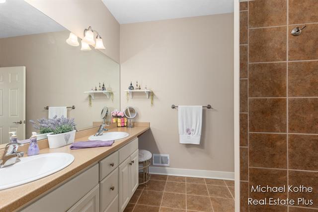 Builiding view twenty one for 7443 Watermark, Allendale, MI. 49401