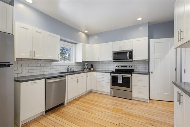 Builiding view three for 94 17Th, Holland, MI. 49423