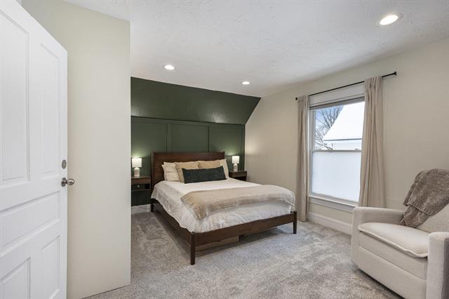 Builiding view twelve for 94 17Th, Holland, MI. 49423