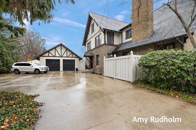 Builiding view eight for 522 River, Spring Lake, MI. 49456