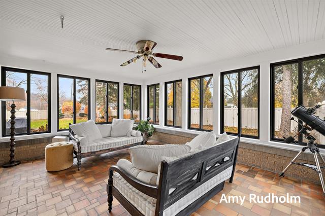 Builiding view fifty five for 522 River, Spring Lake, MI. 49456