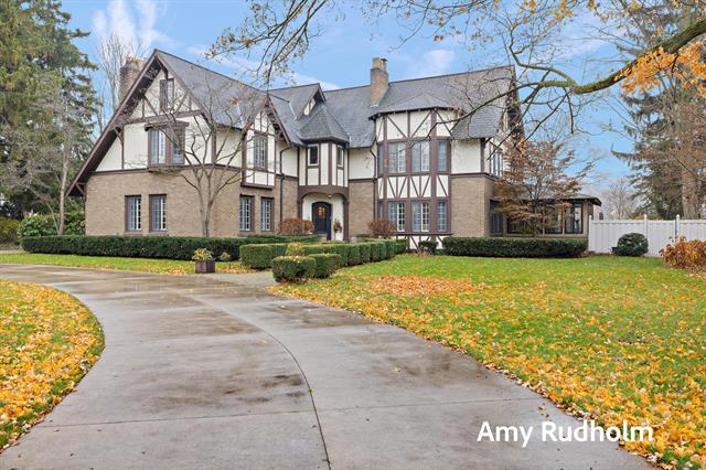 Builiding view five for 522 River, Spring Lake, MI. 49456