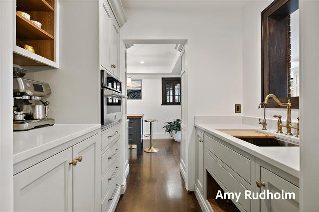 Builiding view forty eight for 522 River, Spring Lake, MI. 49456