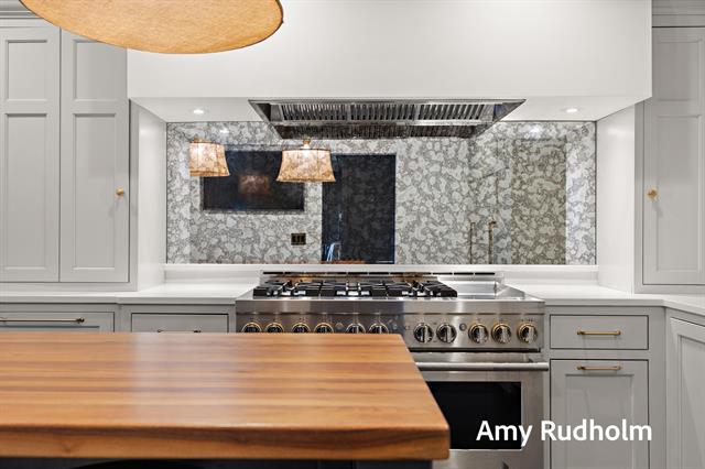 Builiding view forty four for 522 River, Spring Lake, MI. 49456