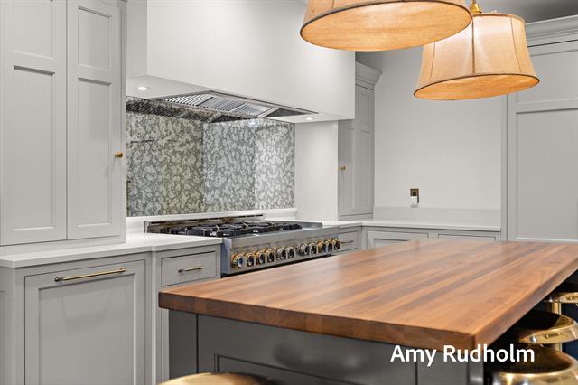 Builiding view forty two for 522 River, Spring Lake, MI. 49456