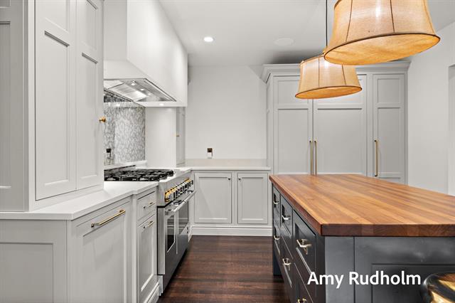 Builiding view forty for 522 River, Spring Lake, MI. 49456