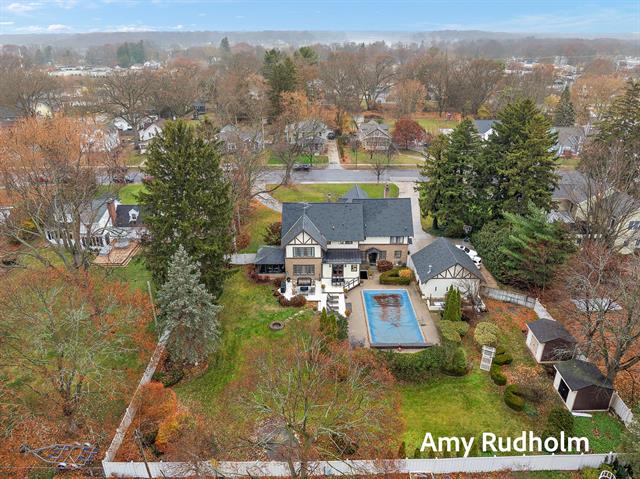 Builiding view one hundred eight for 522 River, Spring Lake, MI. 49456