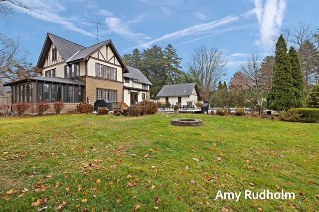 Builiding view one hundred five for 522 River, Spring Lake, MI. 49456