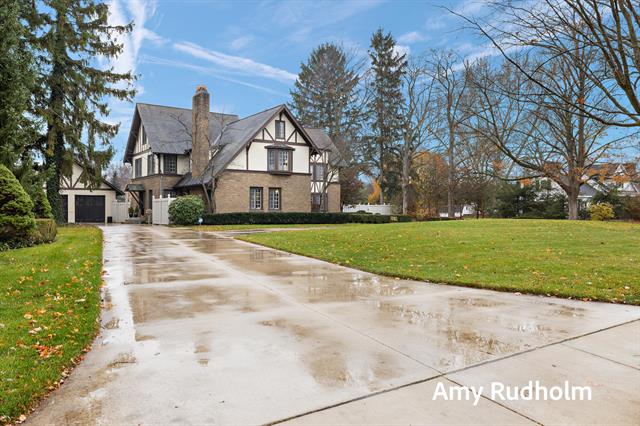 Builiding view seven for 522 River, Spring Lake, MI. 49456