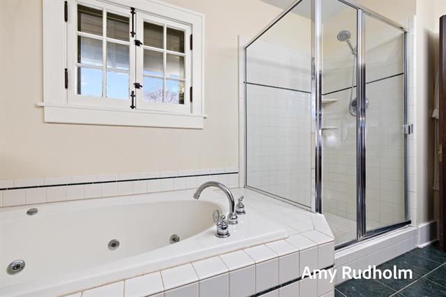 Builiding view seventy five for 522 River, Spring Lake, MI. 49456