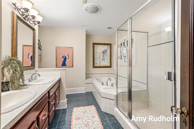 Builiding view seventy two for 522 River, Spring Lake, MI. 49456