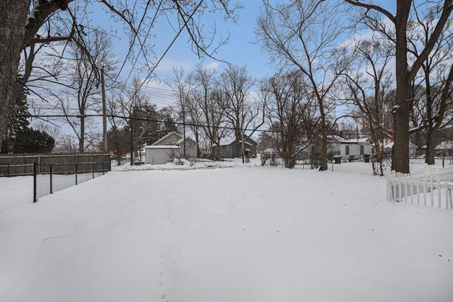 Builiding view fifteen for 1251 Bishop, Benton Harbor, MI. 49022