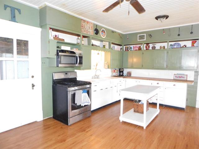 Builiding view six for 69217 51St, Lawrence, MI. 49064