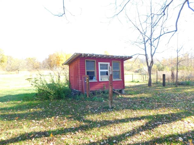 Builiding view twenty seven for 69217 51St, Lawrence, MI. 49064