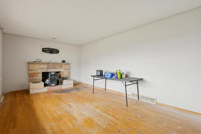 Builiding view six for 1325 32Nd, Wyoming, MI. 49509