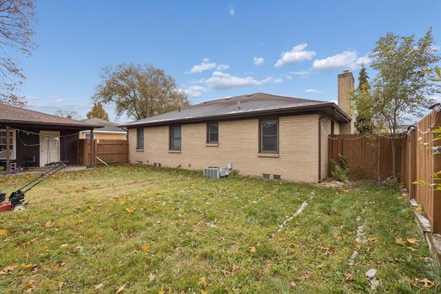 Builiding view thirty nine for 1325 32Nd, Wyoming, MI. 49509