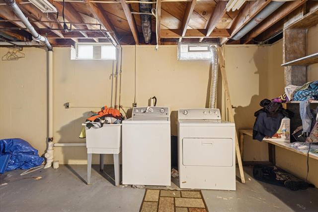 Builiding view twenty seven for 1325 32Nd, Wyoming, MI. 49509