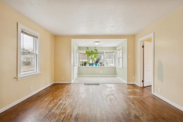 Builiding view nine for 1658 Federal, Wyoming, MI. 49509