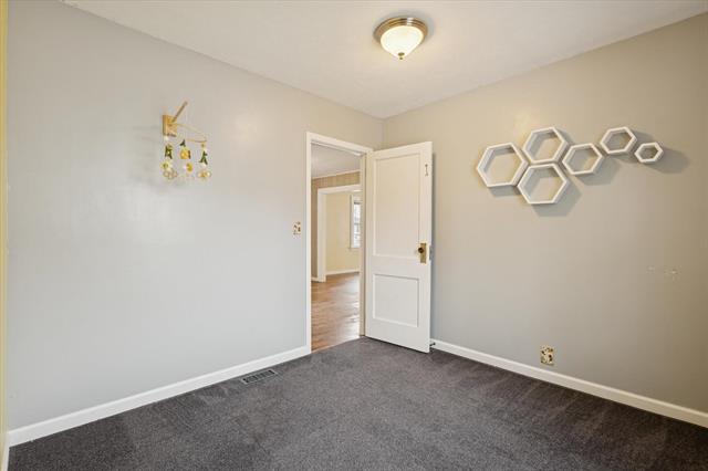 Builiding view seventeen for 1658 Federal, Wyoming, MI. 49509