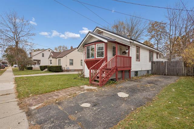 Builiding view twenty six for 1658 Federal, Wyoming, MI. 49509