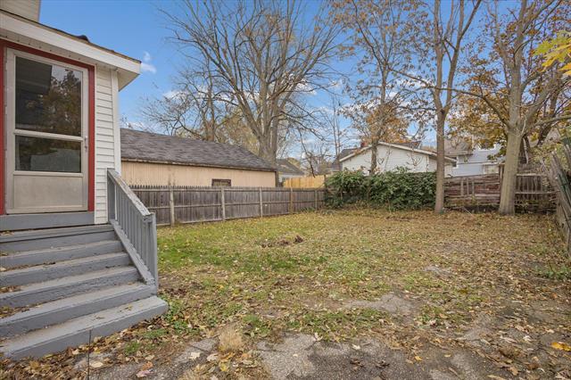 Builiding view twenty two for 1658 Federal, Wyoming, MI. 49509