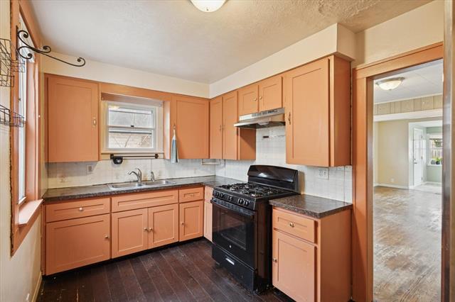 Builiding view twenty for 1658 Federal, Wyoming, MI. 49509