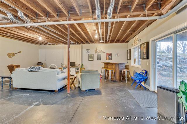 Builiding view eighty four for 9566 Peach Ridge, Sparta, MI. 49345