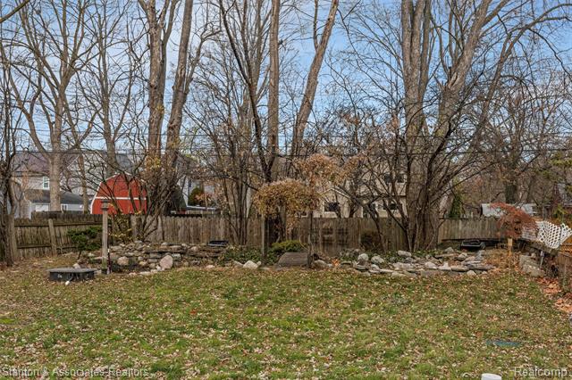 Builiding view fourteen for 726 Magnolia, Royal Oak, MI. 48073