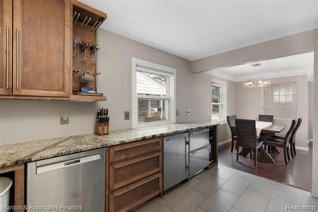 Builiding view seven for 726 Magnolia, Royal Oak, MI. 48073