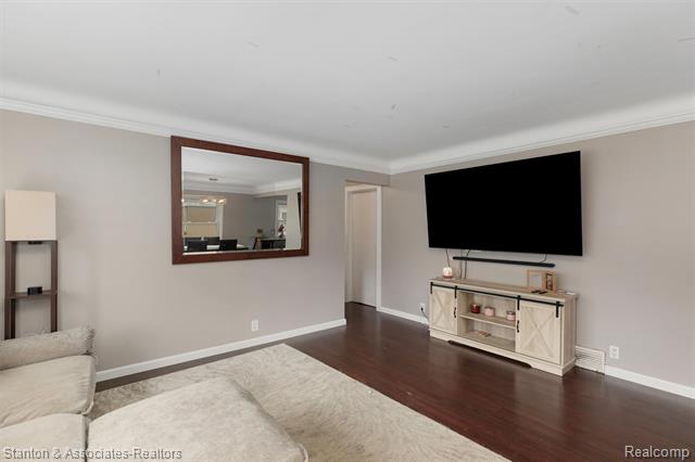 Builiding view three for 726 Magnolia, Royal Oak, MI. 48073