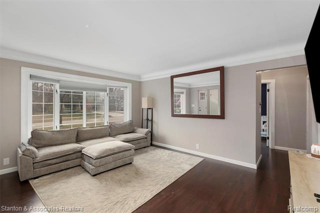 Builiding view two for 726 Magnolia, Royal Oak, MI. 48073