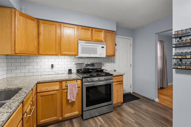 Builiding view eight for 109 Golden, Battle Creek, MI. 49015