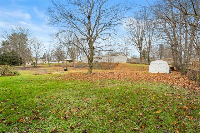 Builiding view twenty three for 109 Golden, Battle Creek, MI. 49015