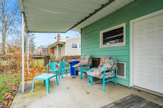 Builiding view twenty two for 109 Golden, Battle Creek, MI. 49015