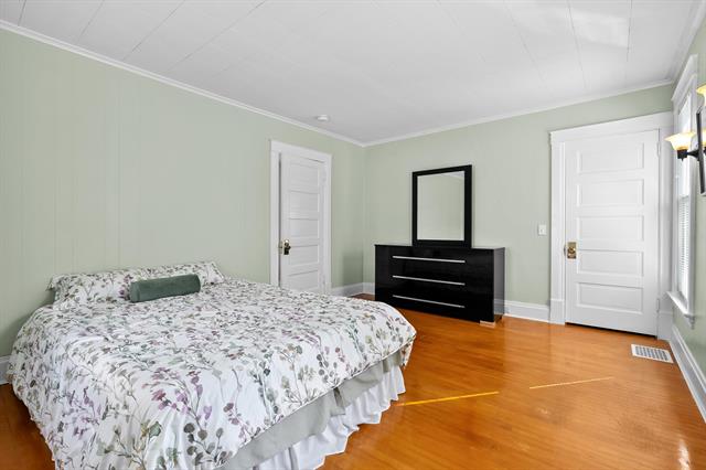 Builiding view seventeen for 115 Monroe, Kalamazoo, MI. 49006