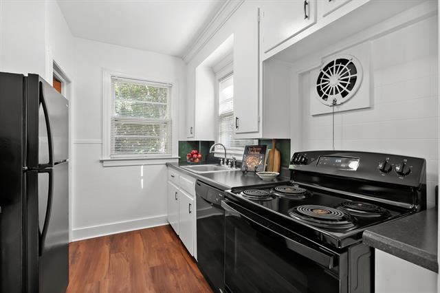 Builiding view ten for 115 Monroe, Kalamazoo, MI. 49006