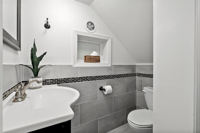 Builiding view thirteen for 115 Monroe, Kalamazoo, MI. 49006