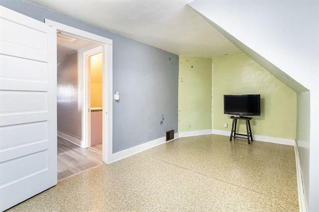 Builiding view eighteen for 735 Marshall, Hastings, MI. 49058