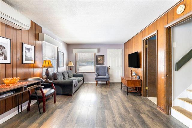 Builiding view eleven for 735 Marshall, Hastings, MI. 49058