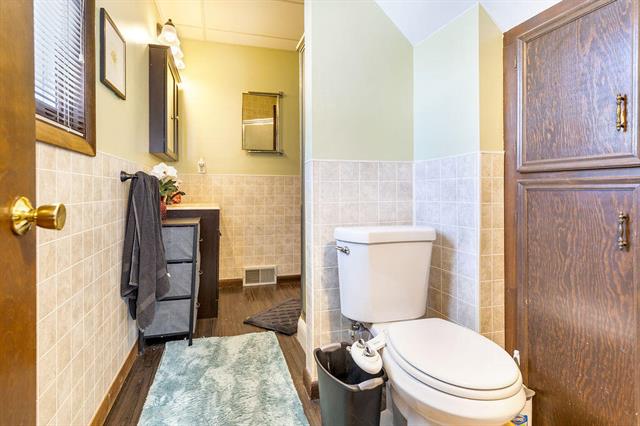 Builiding view fourteen for 735 Marshall, Hastings, MI. 49058