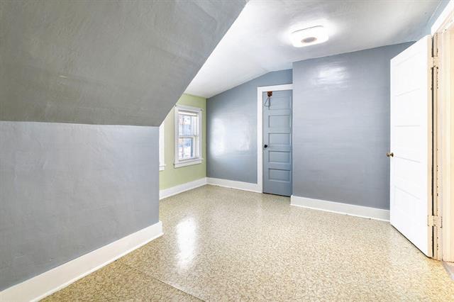 Builiding view nineteen for 735 Marshall, Hastings, MI. 49058